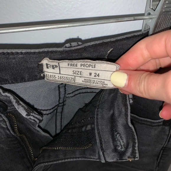 Free People Grey Skinny Jeans - Picture 2 of 3